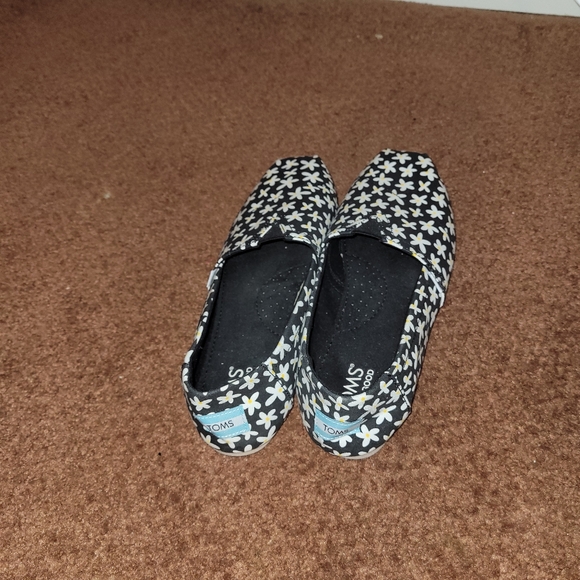 NWOT Toms Floral Slip-On Shoes - Picture 5 of 7